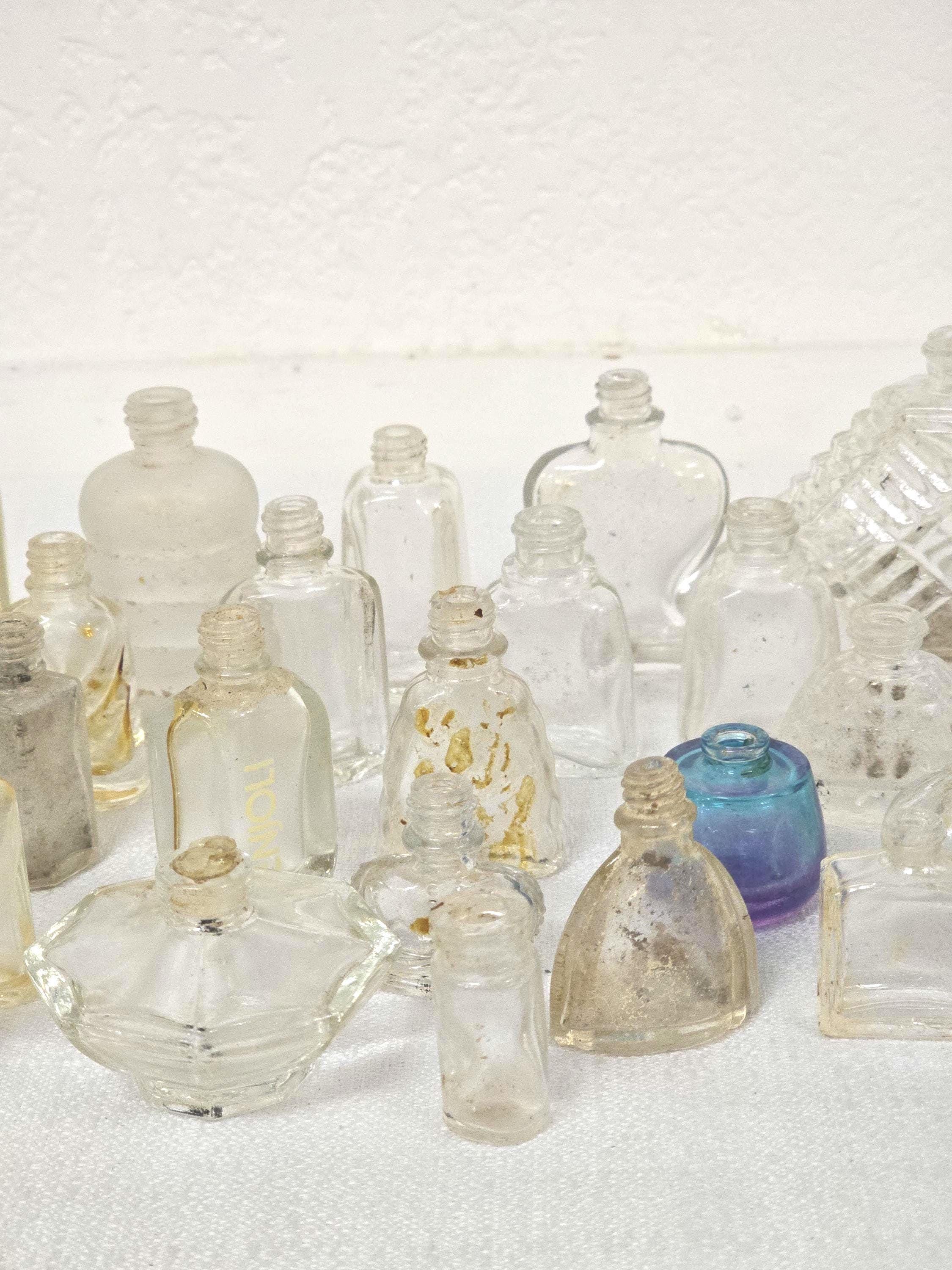 ヴィンテージ 処分品 ミニチュア 空香水瓶 蓋なし 33本 - Etsy 日本