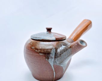 Théière kyusu avec manche latéral en bois de pommier 225ml