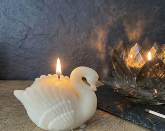 Hand-Poured Soy Wax Swan Candle – Decorative Home Accent