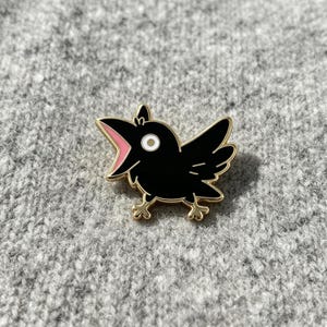 Emaille kraai speld, zwarte vogel reversspeld, gotisch ravenontwerp, harde emaille broche, dierensieraad accessoire voor rugzak of hoed, cadeau voor vogelliefhebbers