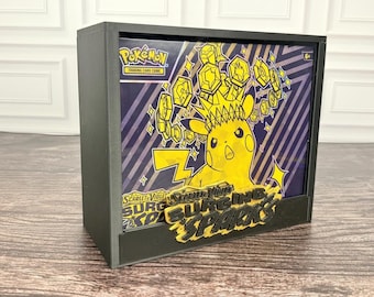 Estuche expositor Surging Sparks ETB / Protector de caja de entrenador de élite Pokémon / PLA impreso en 3D / Tapa magnética / Acrílico / Regalo de coleccionista