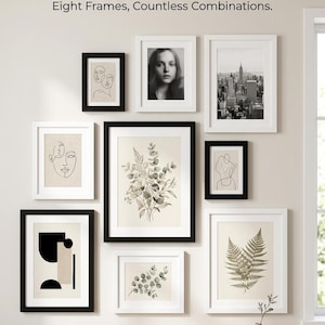 Può includere: Un set da parete per galleria con otto cornici rettangolari in bianco e nero, che mostrano varie stampe artistiche tra cui disegni al tratto, un ritratto, un paesaggio urbano e illustrazioni botaniche. Il testo in alto recita Mix & Match Your Gallery Wall.
