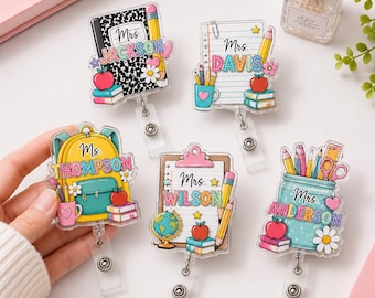 Gepersonaliseerde badgehouder met initialen voor leerkrachten: badgehouder met potloodletters, bedankcadeau voor leerkrachten, cadeau voor de start van het schooljaar