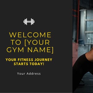 Può includere: Immagine di una palestra con due persone che si esercitano. Il testo a sinistra dice "BENVENUTO A [IL TUO NOME PALESTRA] IL TUO PERCORSO FITNESS INIZIA OGGI!" con un'icona di manubrio. Lo sfondo è un muro di mattoni.