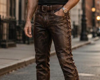 Donkerbruine slim-fit bikerbroek heren distressed leer, veters aan de zijkant leren motorbroek