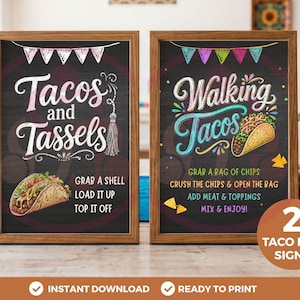Könnte beinhalten: Zwei gerahmte Tafelschilder mit Holzrahmen. Auf einem Schild steht "Tacos and Tassels", auf dem anderen "Walking Tacos". Beide Schilder zeigen farbenfrohe Illustrationen von Tacos und Textanweisungen. Am unteren Rand steht "Instant Download" und "Ready to Print".