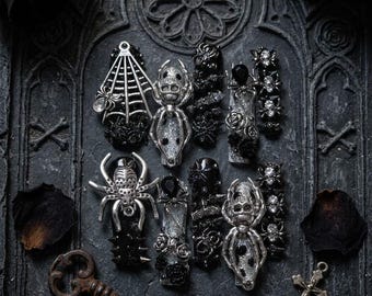 Gothic 3D Spider Press On Nails, Black Silver Halloween, Y2K Grunge Spiderweb Skull