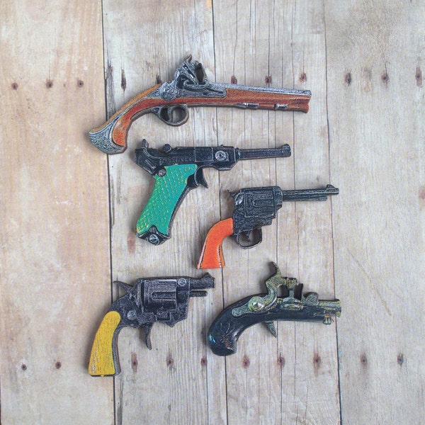 Vintage Gun Brooch Illustration Jewelry Wild West Country Outlaw