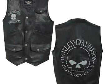 Gilet de moto classique en cuir noir d'inspiration Harley avec écusson tête de mort dans le dos
