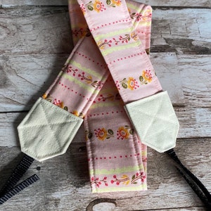 Pasek do aparatu Farmhouse Floral Cotton