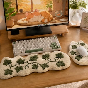 Ivy Vine cascade getufte bureauset, botanisch toetsenbord polssteun en muismat duo, handgemaakt ergonomisch werkruimtedecor