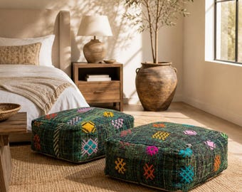 Set mit 2 handgewebten marokkanischen Kilim-Poufs, Meditationskissen, quadratischer Yoga-Boden-Sitzplatz - mehrfarbiger Berber-Wollhocker (nur Bezüge)