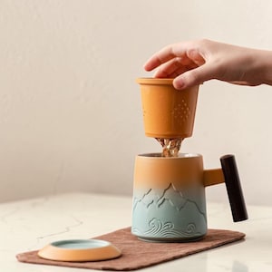 Taza infusora de té de cerámica japonesa con asa de madera, de gres, para preparar té de hojas sueltas. Regalo ideal.