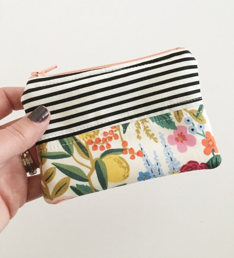 Cute Card Pouch Coin Zipper Pouch Scrappy quilted zipper pouch Small Coin Pouch. Pretty pouch 3.5 x 5 Lined Zipper Pouch