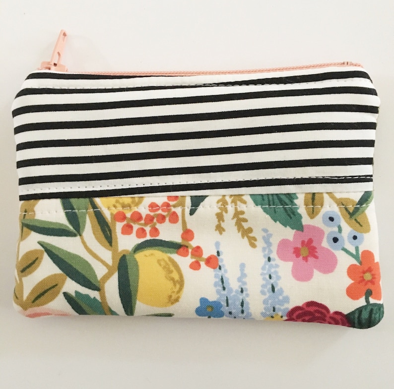 Cute Card Pouch Coin Zipper Pouch Scrappy quilted zipper pouch Small Coin Pouch. Pretty pouch 3.5 x 5 Lined Zipper Pouch