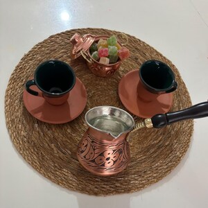 Juego de cafetera turca de cobre hecha a mano, Cezve tradicional de cobre grabado, juego de regalo de café único, vajilla de cobre hecha a mano