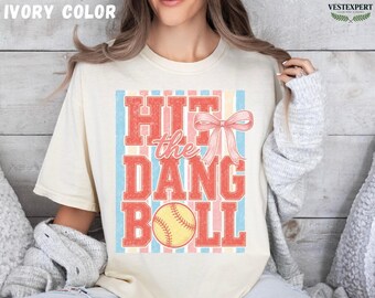 Komfortfarben Hit the Dang Ball Shirt, Retro Softball Mom T-Shirt, lustiger Spieltag Grafik, süßes Trainer Geschenk, Team Mama Sport T-Shirt für Sie