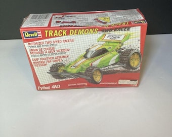 Vintage 1989 Revell Track Demons 4WD Racer 1:32 #2 Python #7401 New Sealed