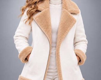 Giacca da donna in montone / Cappotto invernale color crema e bordeaux
