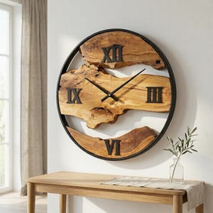 Wanduhr aus Olivenholz, Metallrahmen, rustikales Industrie-Landhaus-Dekor, Geschenkidee