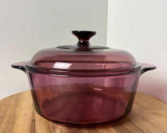Corning Cranberry Visions 2.5 Qt Versa Pot with Lid (Model 1156)