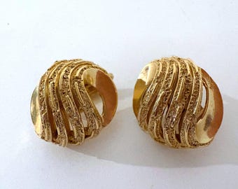 Crown Trifari Swirl Knot Clip on Earrings, Vintage, Preppy Classic