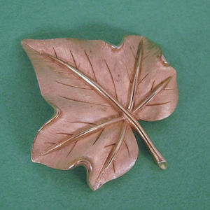 Trifari, Leaf, Brooch, Gold-tone, Scarf Pin, Coat Pin, Vintage, Costume, Gardener Gift, Maple Tree, Autumn, Fall, Costume Jewelry