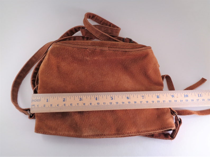 Metal Buckle Crossbody Bag Zipper Closure Suede Tan Silver Star Fringe Vintage Minnetonka Concert Gear Purse
