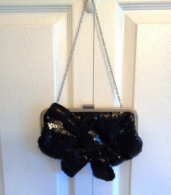 La Regale Clutch, Black Sequin, Bow, Snap Closure… - image 2