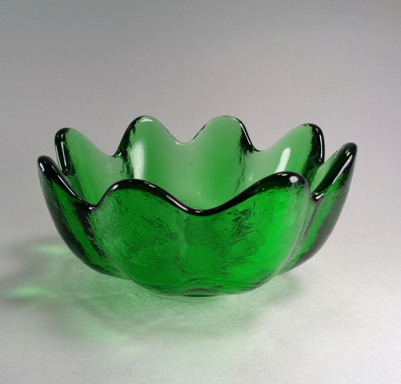 Blenko Salad Bowl Lotus Petal Art Glass Emerald Green Etsy