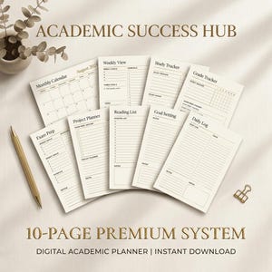 Puede incluir: Un conjunto de páginas de planificador académico color crema, que incluyen un calendario mensual, vista semanal, seguimiento de estudios y diario. Se muestra el texto "ACADEMIC SUCCESS HUB" y "10-PAGE PREMIUM SYSTEM". También se ven un bolígrafo y un clip dorados.