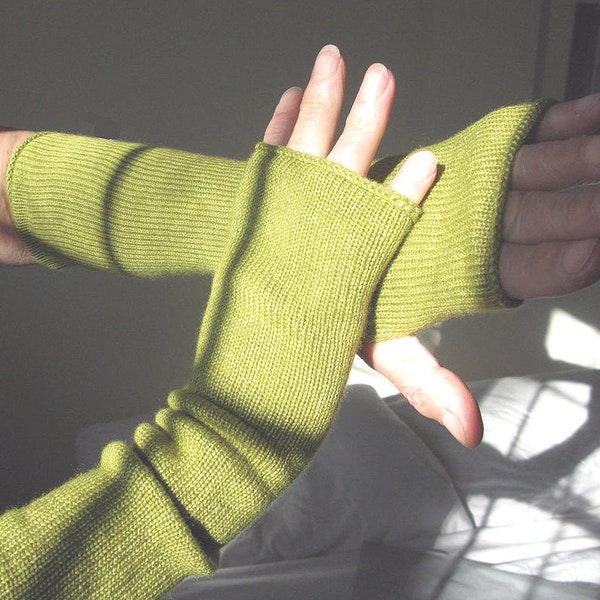 Pistachio 4ply 50/50% Cashmere Silk Arm warmers (One Pair Only)