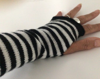 100% Cashmere Black White Armwarmers