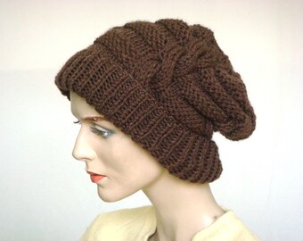 Hand gebreide muts breien Slouch Hat Chunky Hat kabel muts breien Winter hoeden voor haar in chocolade---klaar om schip