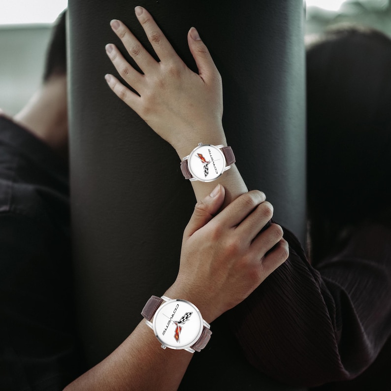 Reloj inspirado en el Chevrolet Corvette: un estilo atemporal para los amantes del automovilismo. imagen 3