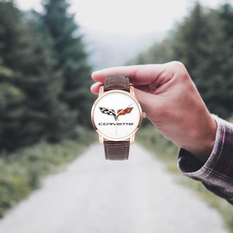 Reloj inspirado en el Chevrolet Corvette: un estilo atemporal para los amantes del automovilismo. imagen 4