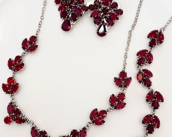 Bridal Red Necklace,Bridal jewelry,Swarovski Deep Red, Ruby Back Drop Bridal Necklace, Red Wedding Necklace Set, Long Back Drop Necklace