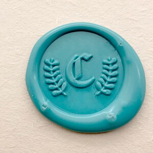 Benutzerdefinierte Initial mit Blättern Wachs Siegel Stempel - personalisierte Wachs Siegel Stempel - erste Siegel Wachs Stempel - Wachs Siegel Stempel Kit - Blatt Kranz Stempel
