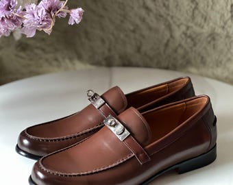 Mocassins penny homme marron foncé en cuir pur faits main.