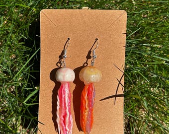 Pendientes con dije de medusa