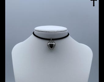 Ephemeral Choker | Silver Heart Choker Necklace