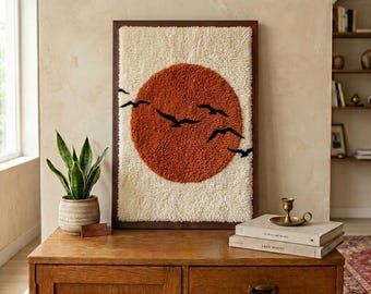 Arte de parede em lã marroquina tecida à mão – Têxtil com pássaros voando ao sol, decoração de arco de terracota