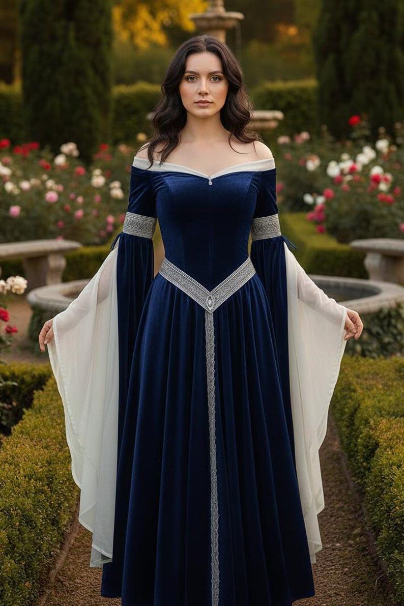 blue celtic dress Bridal Gown Engagement neckline and a clean Daughter Size:0-3y Alison | Black Square-Neck
