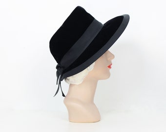 vintage wide brim black hat / black velvet hat / 1970s wide brim hat / black ribbon hat / Halloween hat / gothic black hat