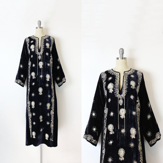 vintage 70s dress / 1970s embroidered velvet dress