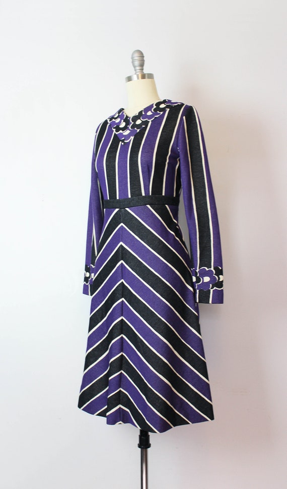 vintage 70s dress / 1970s graphic striped knit dr… - image 3