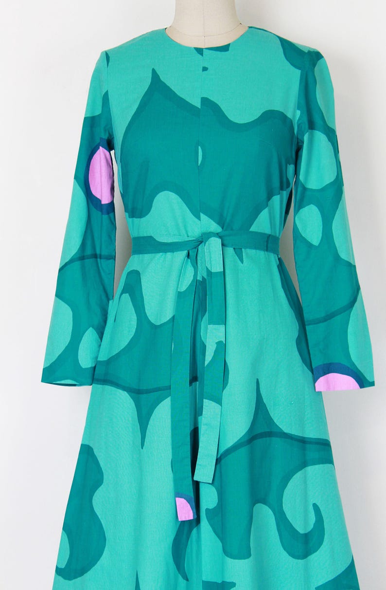 Vintage 60-tals MARIMEKKO-klänning / 1960-tals op art-klänning / Annika Rimala Finland-klänning / grafisk maxiklänning / A-linjeklänning i bomull / designerklänning från 60-talet bild 5
