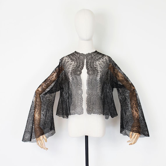antique Victorian lace jacket / Chantilly lace ja… - image 1