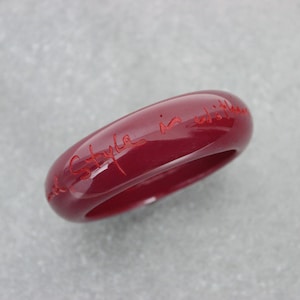 vintage OSCAR de la RENTA bracelet / fashion quote bracelet / chunky resin bracelet / designer bracelet / burgundy red bracelet / bangle