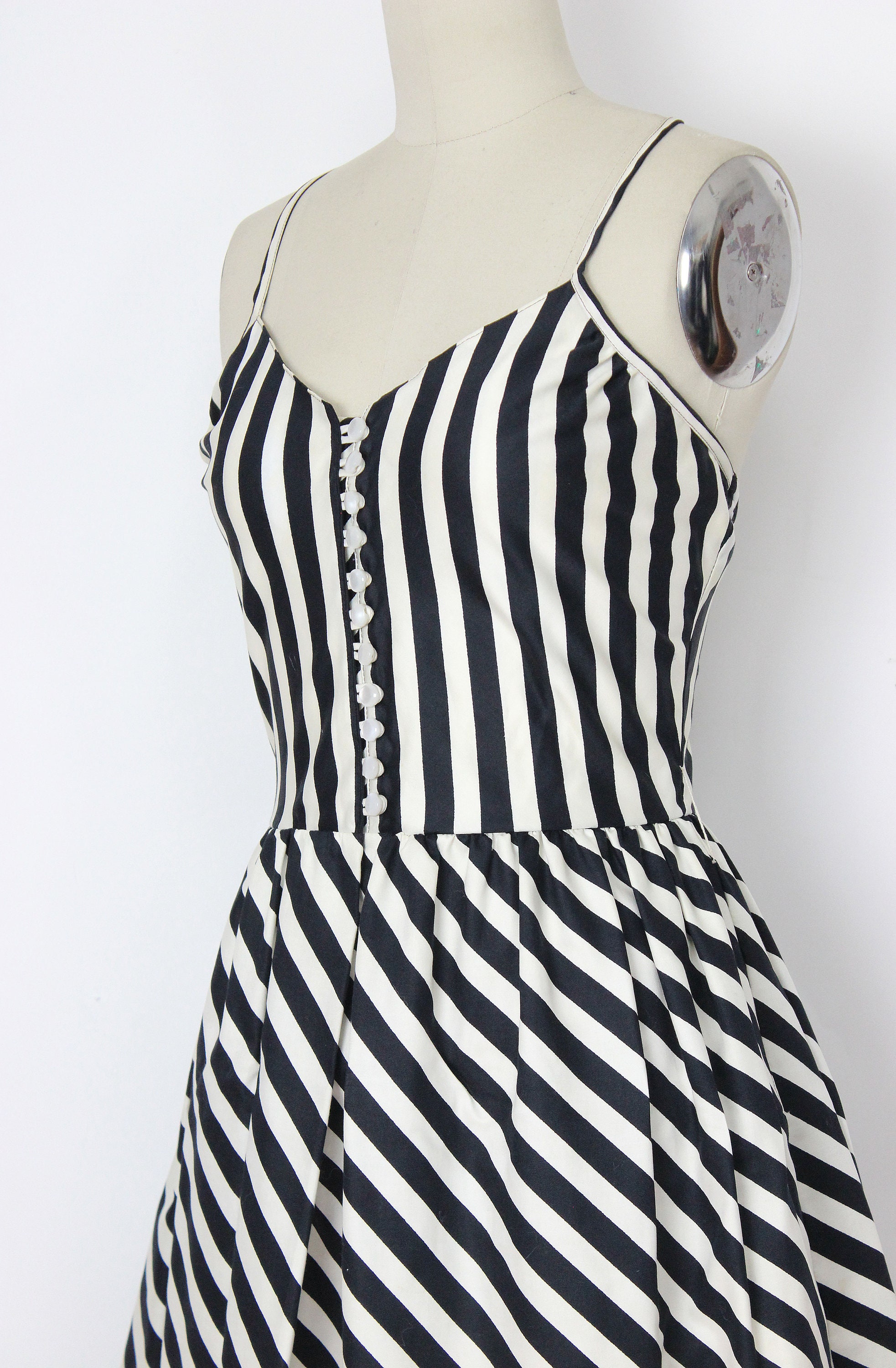 vintage striped dress / Black White striped dress / 1980s striped sundress / polka dot dress / fit flare sundress / Halloween dress